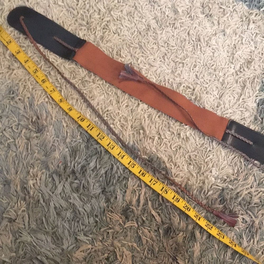 Vintage Faux Leather/ Elastic Cinch Belt - Picture 8 of 8